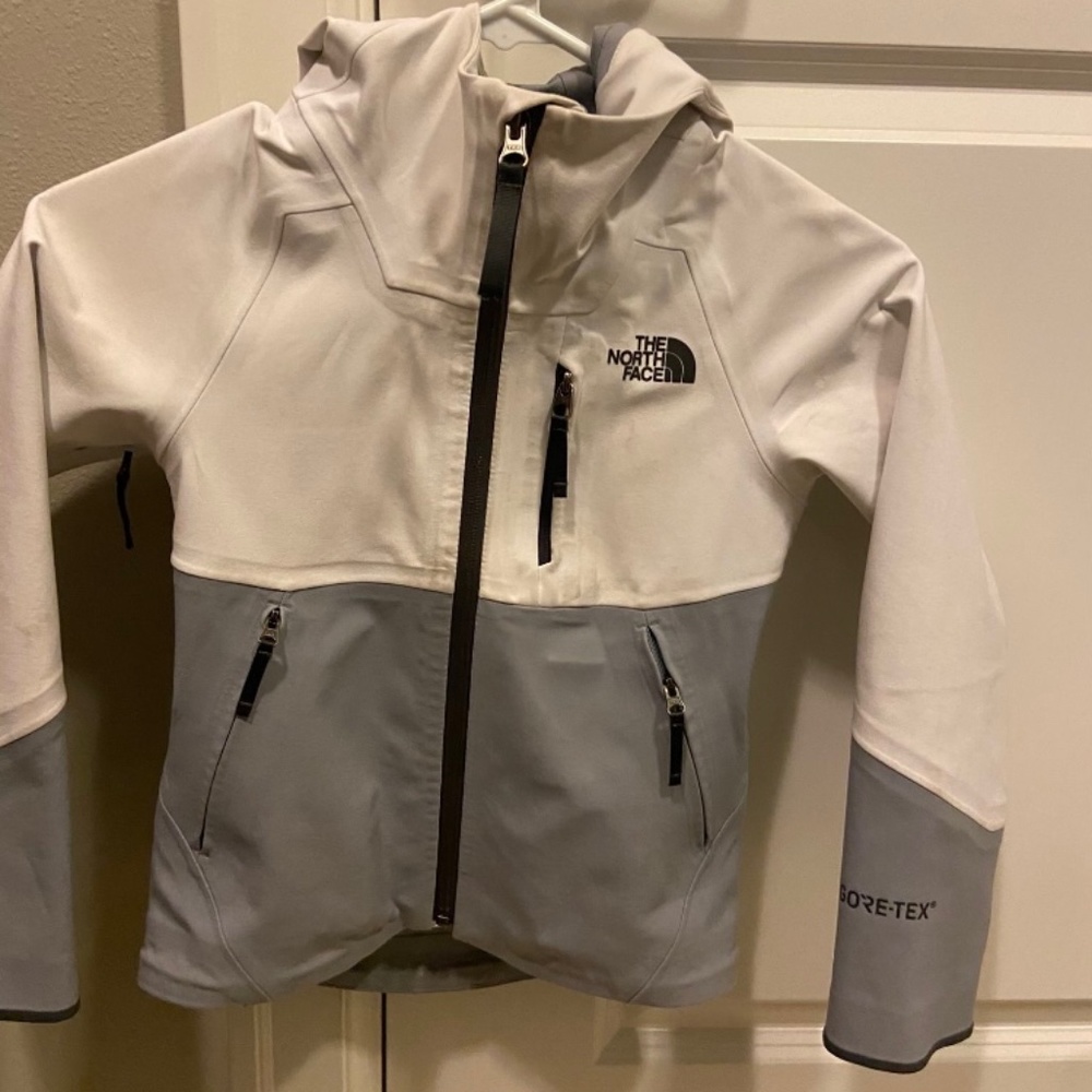 Ski pants, gloves, jacket